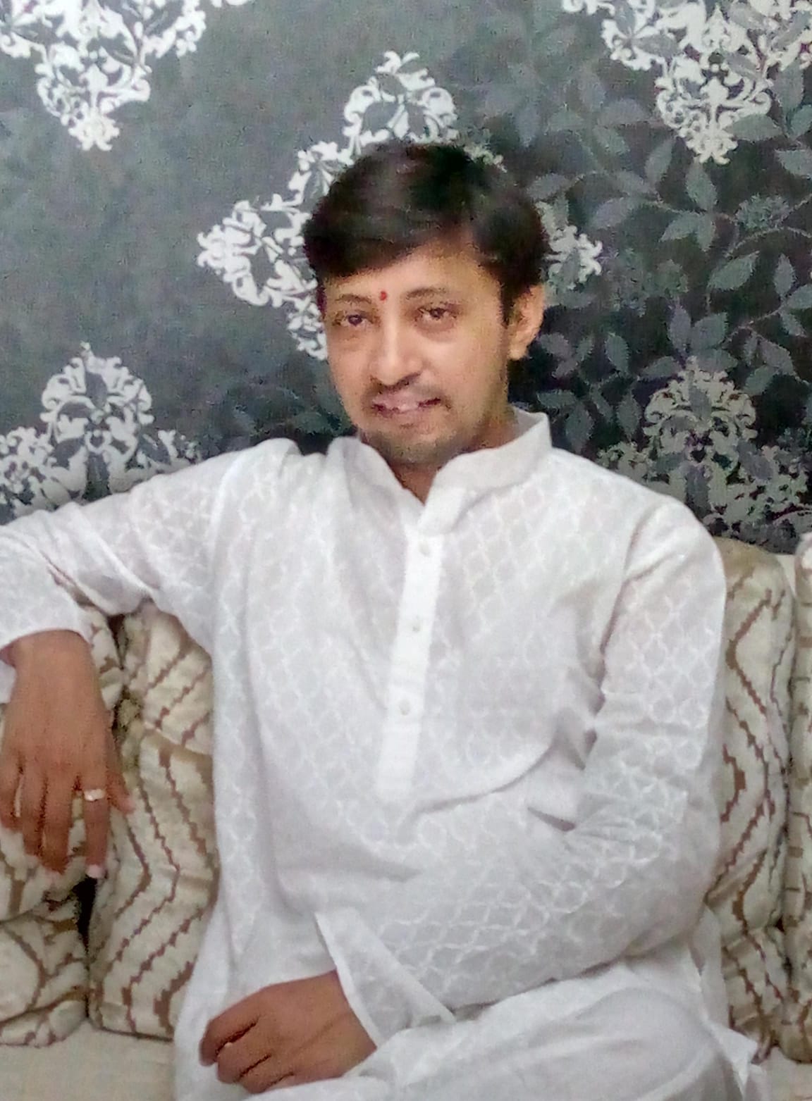 Father of Shreya Hiren Sheth (Class- X)